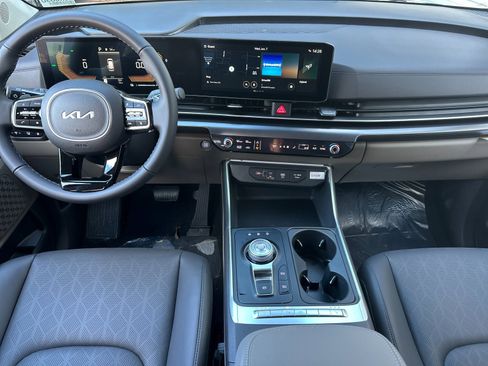 New 2026 Kia Carnival LXS image 13