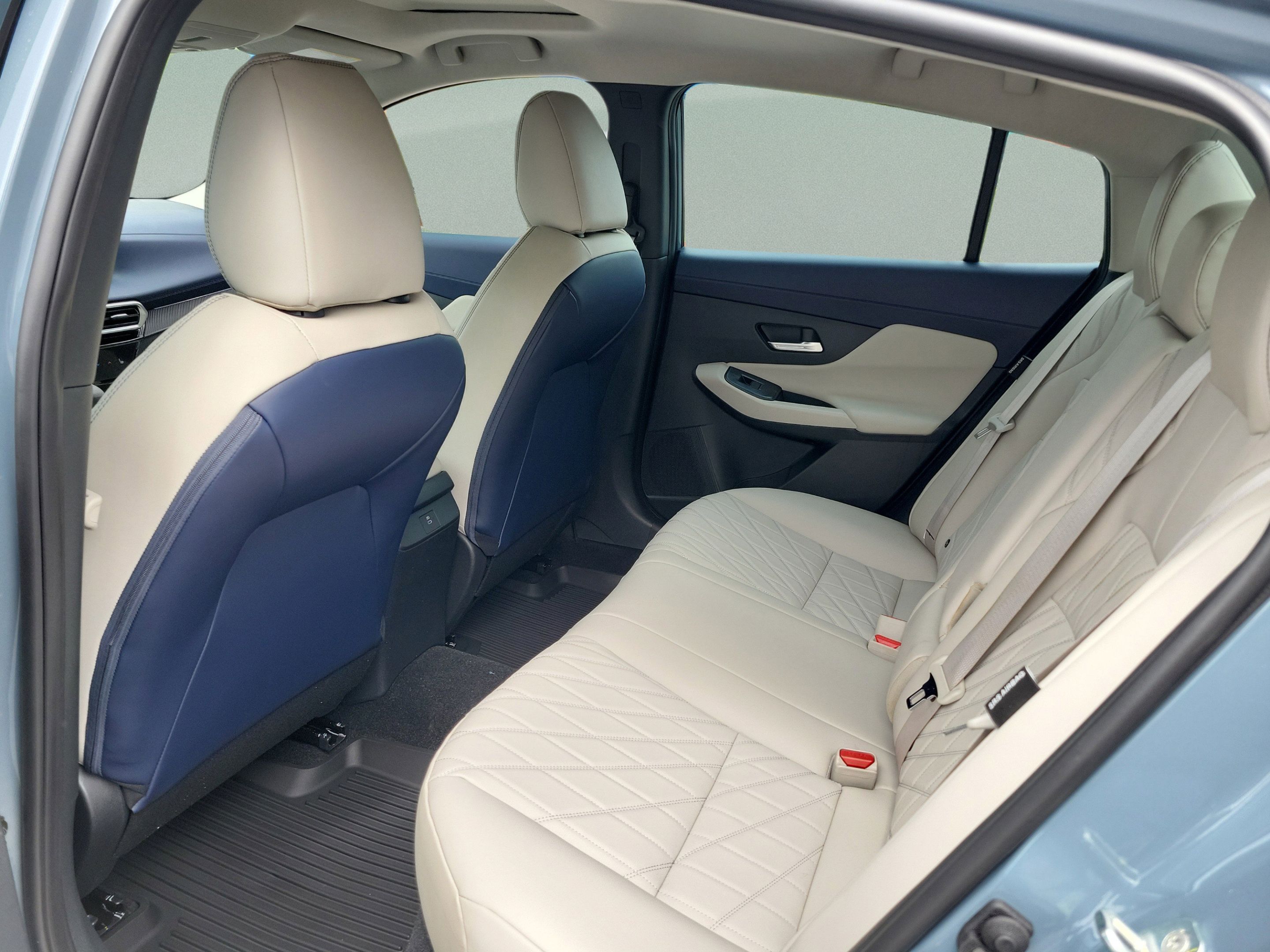 New 2026 Nissan Sentra SL w/ Floor Mat Package FWD image 9