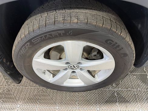Used 2010 Volkswagen Tiguan Wolfsburg Edition AWD/4WD image 11
