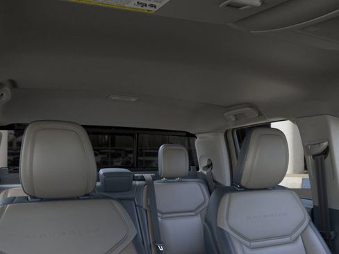 New 2025 Ford Maverick Lariat image 12