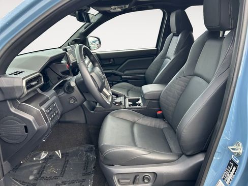 Used 2025 Toyota 4Runner TRD Off-Road Premium image 15