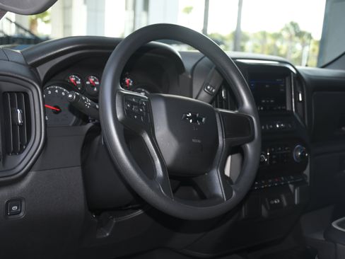 Used 2025 Chevrolet Silverado 1500 Custom Trail Boss w/ Dark Appearance Package image 8