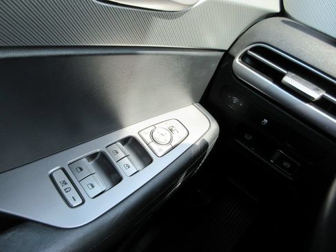 Used 2023 Hyundai Palisade SEL FWD image 29