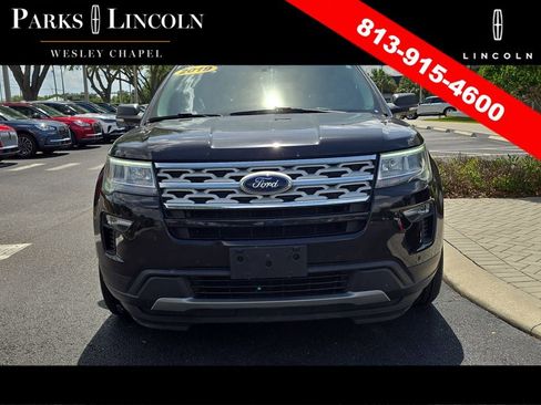 Used 2019 Ford Explorer XLT w/ Equipment Group 202A FWD image 2