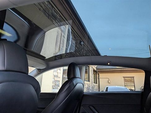 Used 2021 Tesla Model Y Long Range image 26