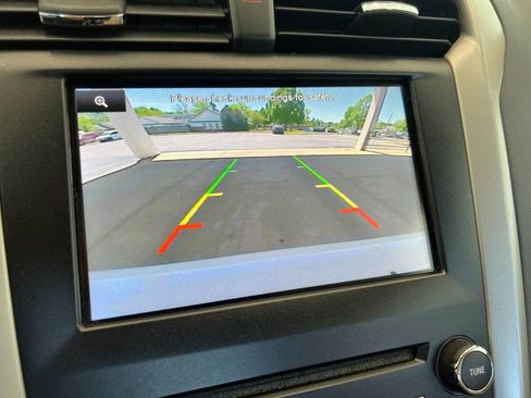 Used 2015 Ford Fusion SE w/ Equipment Group 202A FWD image 20