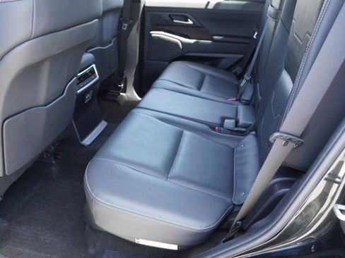 Certified 2024 Lexus GX 550 w/ Accessory Package (Z1) AWD/4WD image 32
