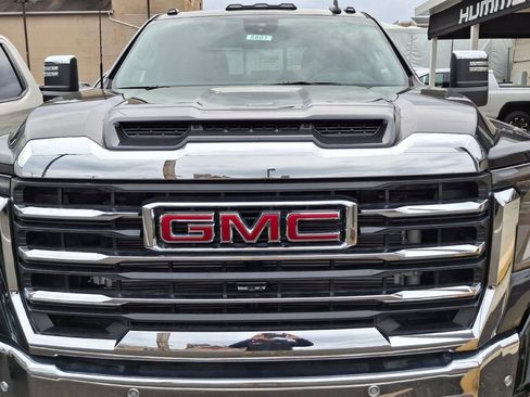 New 2026 GMC Sierra 3500 SLT w/ SLT Premium Package AWD/4WD image 2