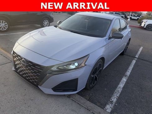 Certified 2024 Nissan Altima 2.5 SR image 5