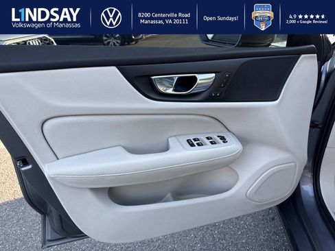 Used 2020 Volvo S60 T6 Momentum image 8