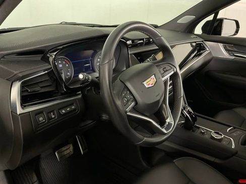 Certified 2024 Cadillac XT6 Sport w/ Technology Package image 16