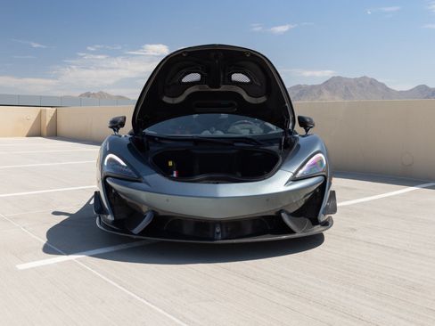 Used 2020 McLaren 620R RWD image 32