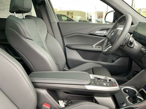 Certified 2025 BMW X2 xDrive28i w/ Technology Package image 30