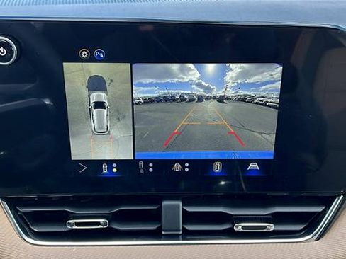 New 2026 Chevrolet Equinox ACTIV w/ Convenience Package III image 23