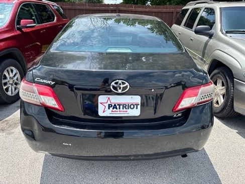 Used 2010 Toyota Camry LE FWD image 6