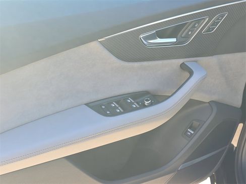 Used 2025 Audi SQ7 Premium Plus image 24