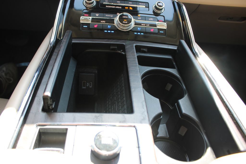 Used 2024 Lincoln Navigator L Reserve AWD/4WD image 43