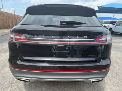 Used 2022 Lincoln Nautilus Reserve FWD image 6