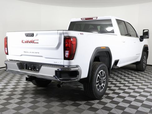 New 2026 GMC Sierra 2500 SLE w/ SLE Value Package; image 5