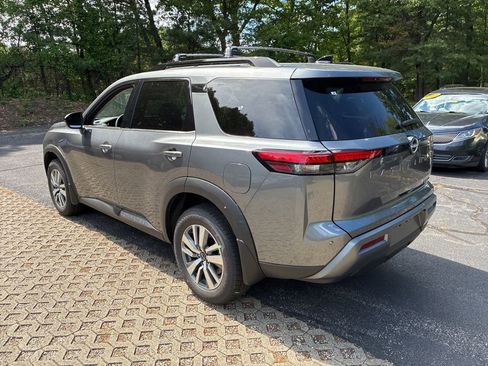 New 2026 Nissan Pathfinder SL AWD/4WD image 5