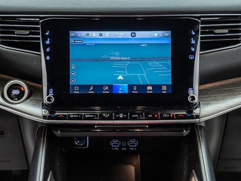 Used 2024 Jeep Wagoneer Series III AWD/4WD image 25