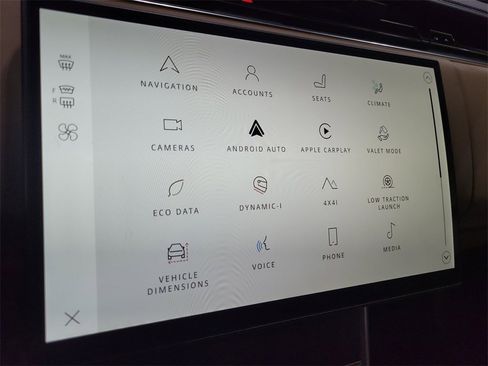 New 2025 Land Rover Range Rover Long Wheelbase SE image 34