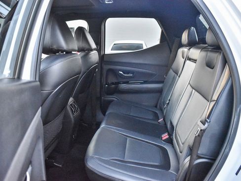 Used 2024 Hyundai Santa Cruz Limited image 16