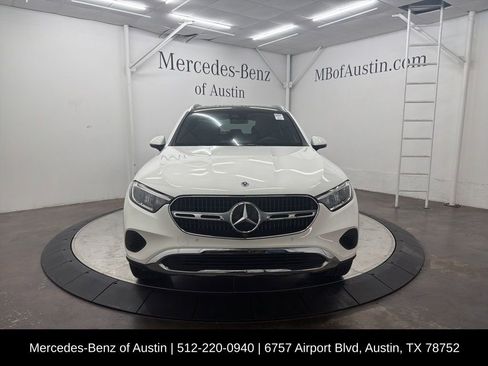 Certified 2026 Mercedes-Benz GLC 300 image 2