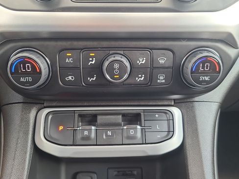 Used 2023 GMC Acadia SLT AWD/4WD image 22