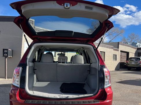 Used 2011 Subaru Forester 2.5X Premium image 22