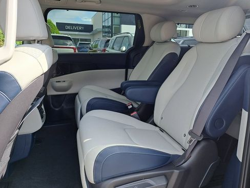 New 2026 Kia Carnival SX Prestige image 13