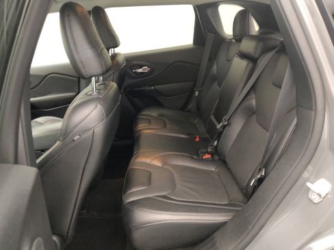 Used 2023 Jeep Cherokee Altitude Lux image 18