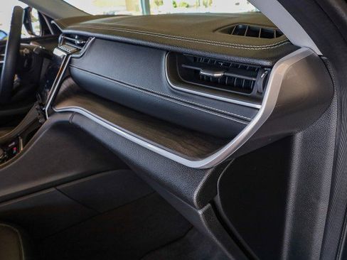 Used 2022 Jeep Grand Cherokee L Limited w/ Luxury Tech Group II image 46