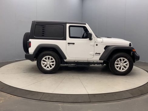 Used 2023 Jeep Wrangler Sport AWD/4WD image 6