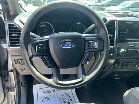 Used 2017 Ford F150 XLT RWD image 40