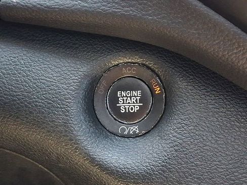 Used 2019 Jeep Cherokee Limited AWD/4WD image 26