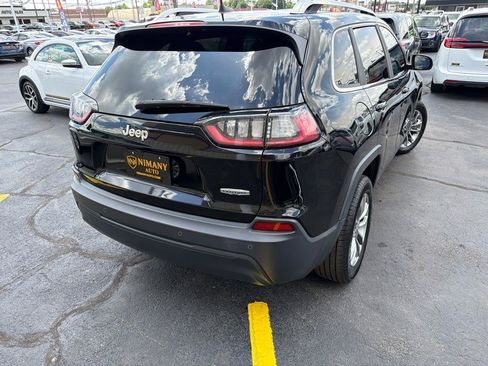 Used 2019 Jeep Cherokee Latitude Plus FWD image 40
