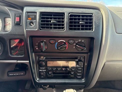 Used 2004 Toyota Tacoma PreRunner image 13