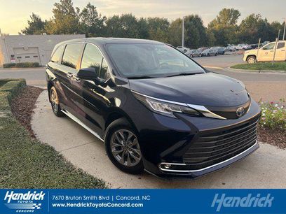 Certified 2023 Toyota Sienna XLE