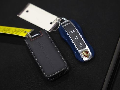 Used 2023 Porsche 911 Carrera GTS w/ Premium Package image 19