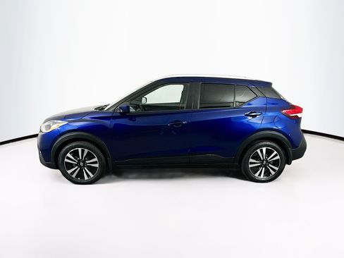 Used 2019 Nissan Kicks SV FWD image 4
