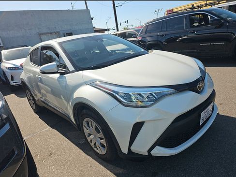 Used 2021 Toyota C-HR LE FWD image 2