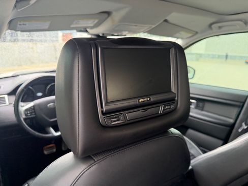 Used 2018 Land Rover Discovery Sport HSE AWD/4WD image 25