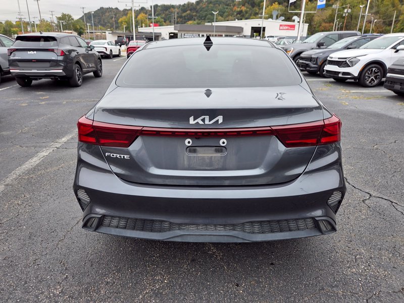 Used 2023 Kia Forte LXS w/ LXS Technology Package FWD image 6