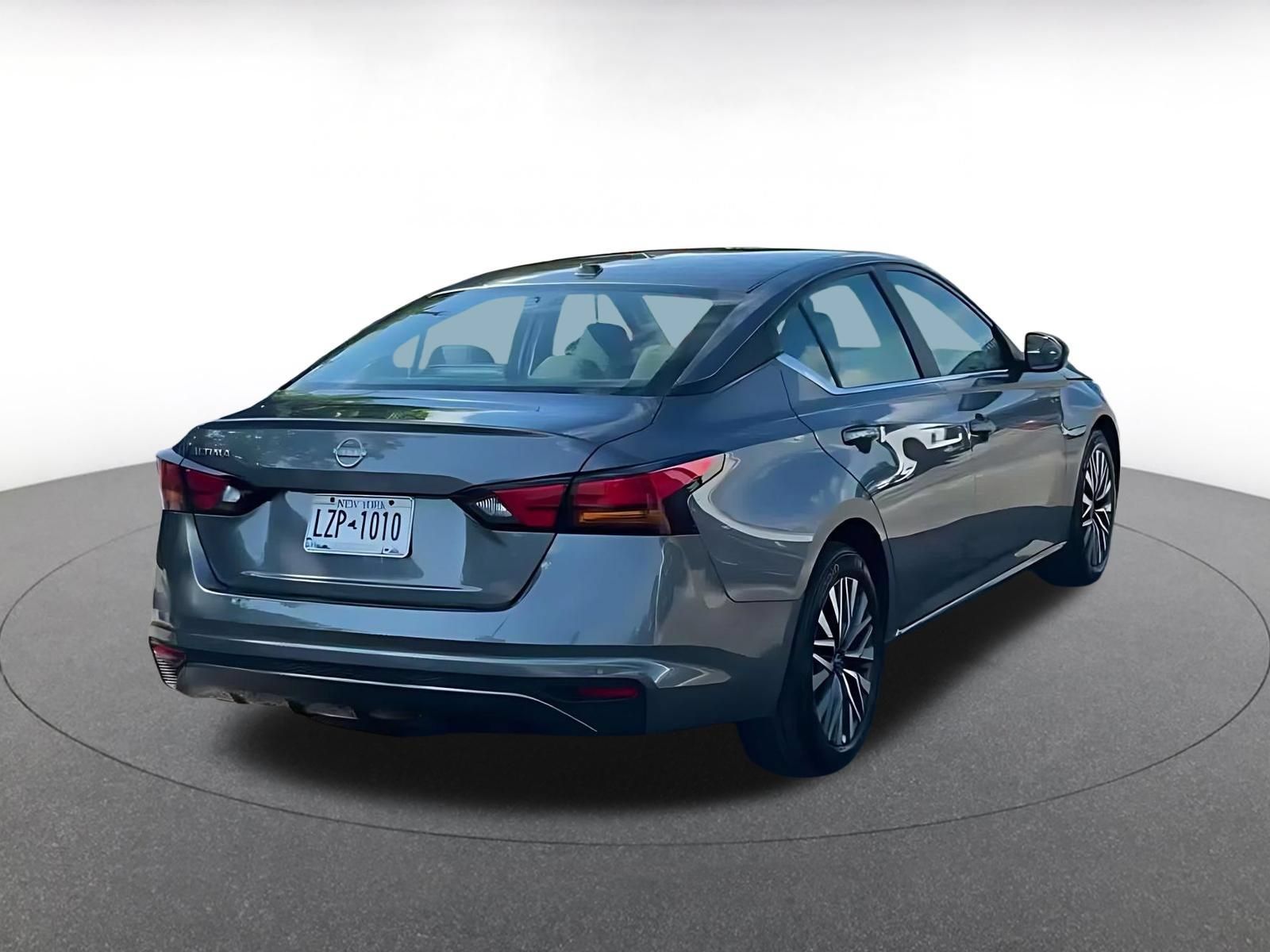 Used 2026 Nissan Altima 2.5 SV FWD image 13