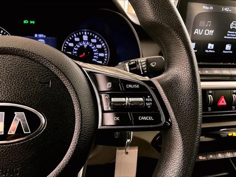 Used 2019 Kia Forte LXS FWD image 18