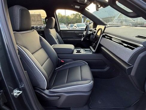 New 2026 GMC Sierra EV Elevation image 18