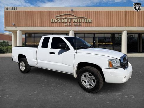 Used 2006 Dodge Dakota SLT w/ Trailer Tow Group RWD image 3