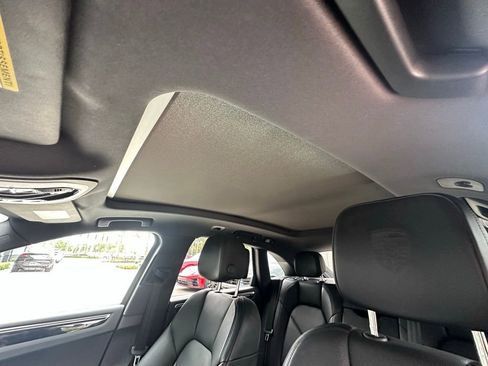 Certified 2023 Porsche Macan AWD/4WD image 24