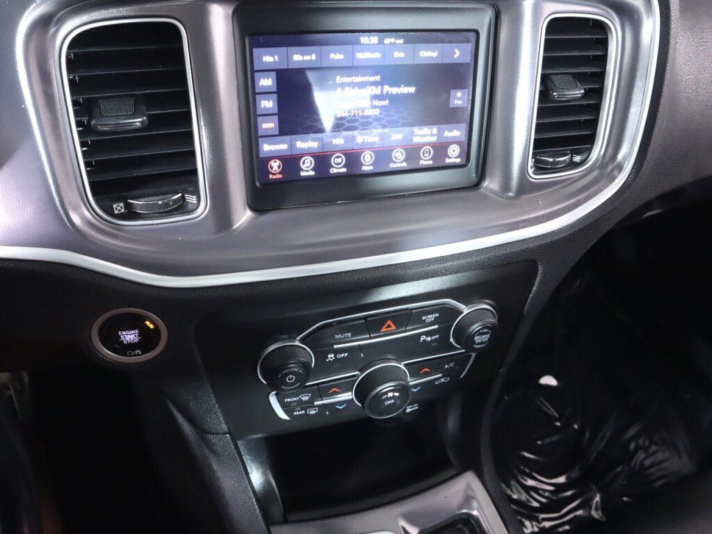Used 2021 Dodge Charger SXT w/ Leather Interior Group RWD image 15